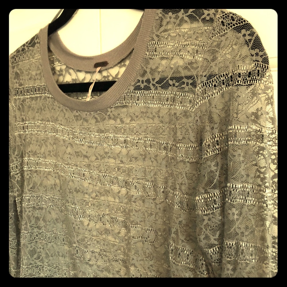 ❤️ EUC Poof! Grey Lace Top M